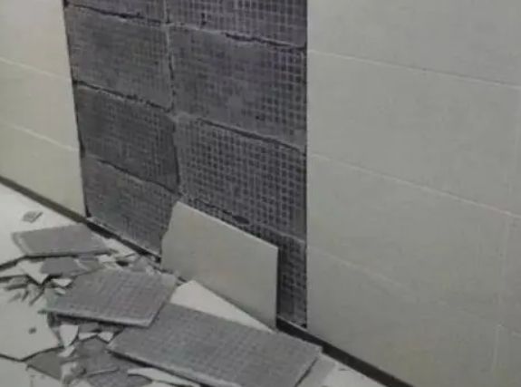 湾里瓷砖空鼓维修公司分享下湾里墙砖松动维修的知识